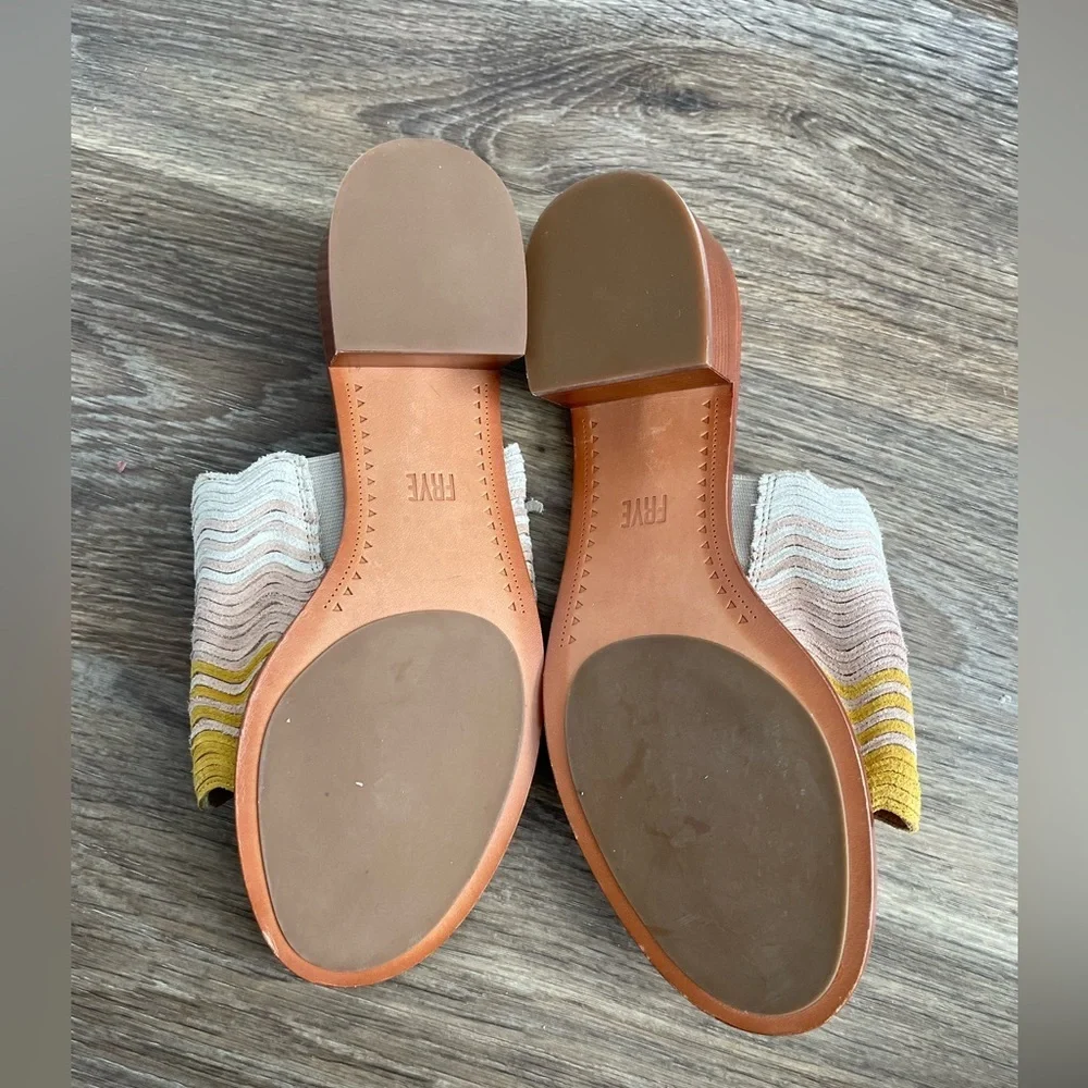 NEW Frye Suede Block Heel Slides 8M Multicolor Scalloped Boho Sandals - Picture 4 of 6